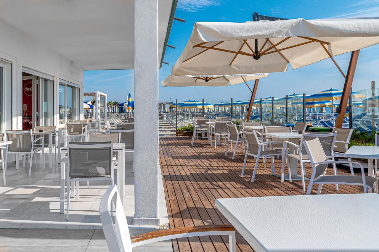 Triple Room Sea View Beach Access