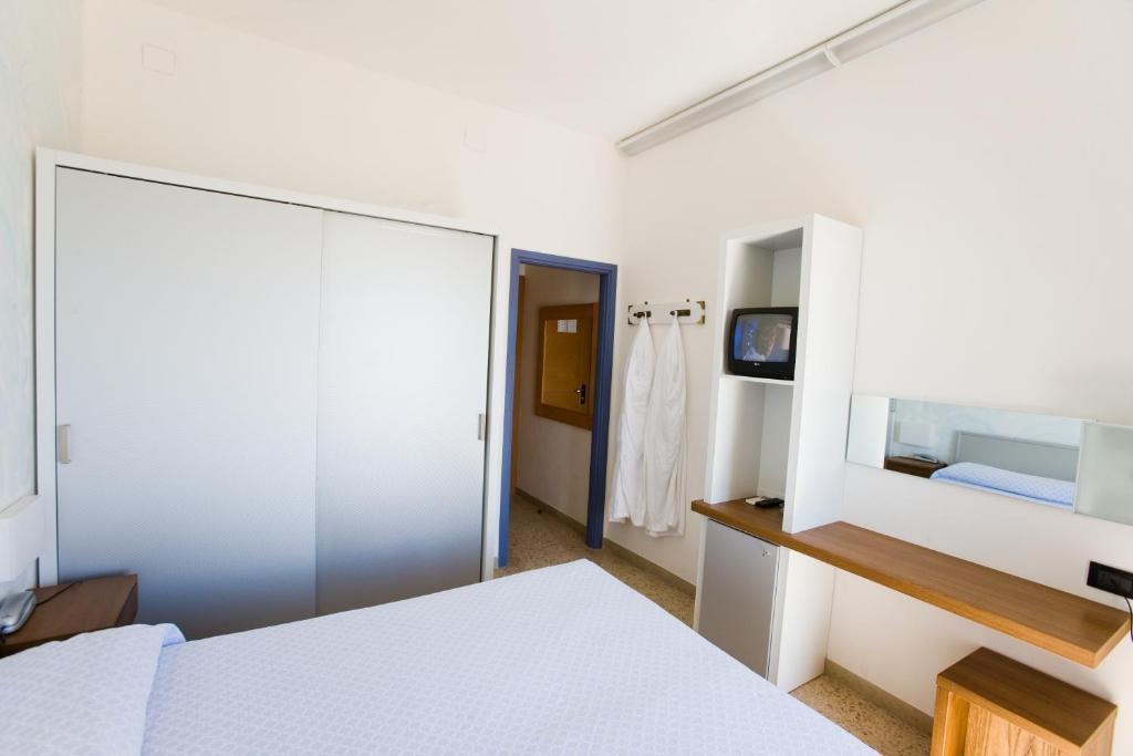 Double or Twin Room Sea View